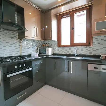 1b Apt In The Heart Of 伊斯坦布尔