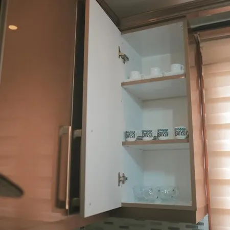 1b Apt In The Heart Of 아파트