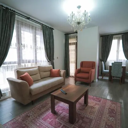 아파트 1b Apt In The Heart Of 이스탄불