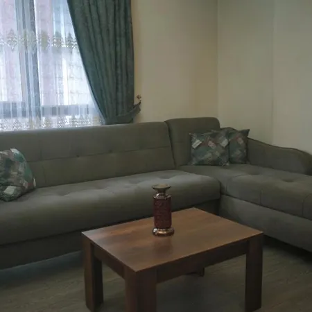 1b Apt In The Heart Of *